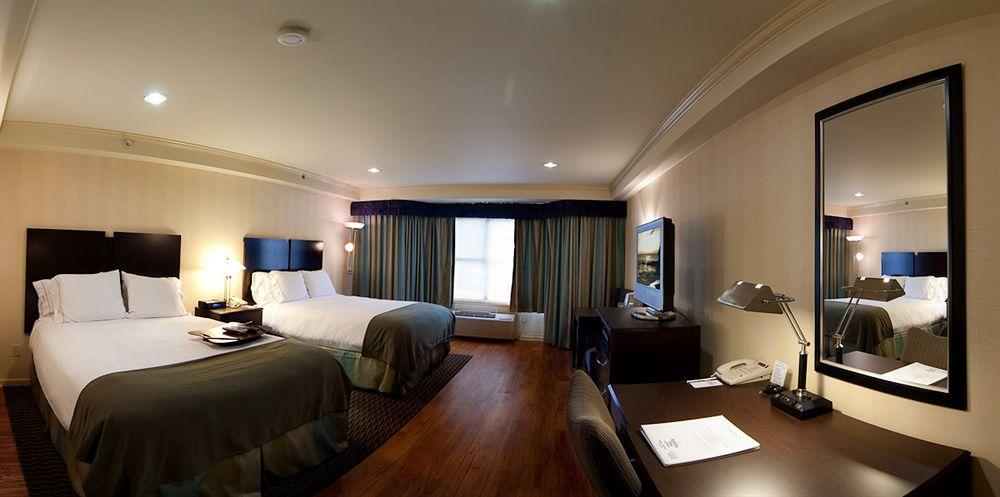 Hotel Strata Mountain View Quarto foto